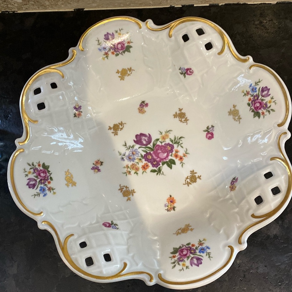 Ceramic vintage large footed fruit bowl